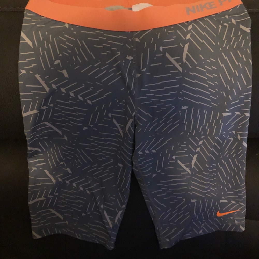 Nike Pro Knee Length Shorts Size XLGray and Orange